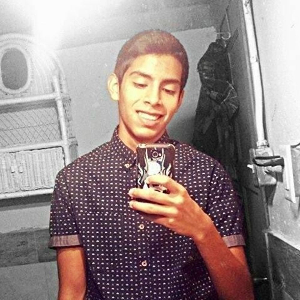 Meet your Posher, Luis